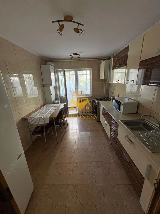 3 camere, decomandate,Intre Lacuri Nirajului Zona Aurel Vlaicu,Sumeshi — fotografia 4