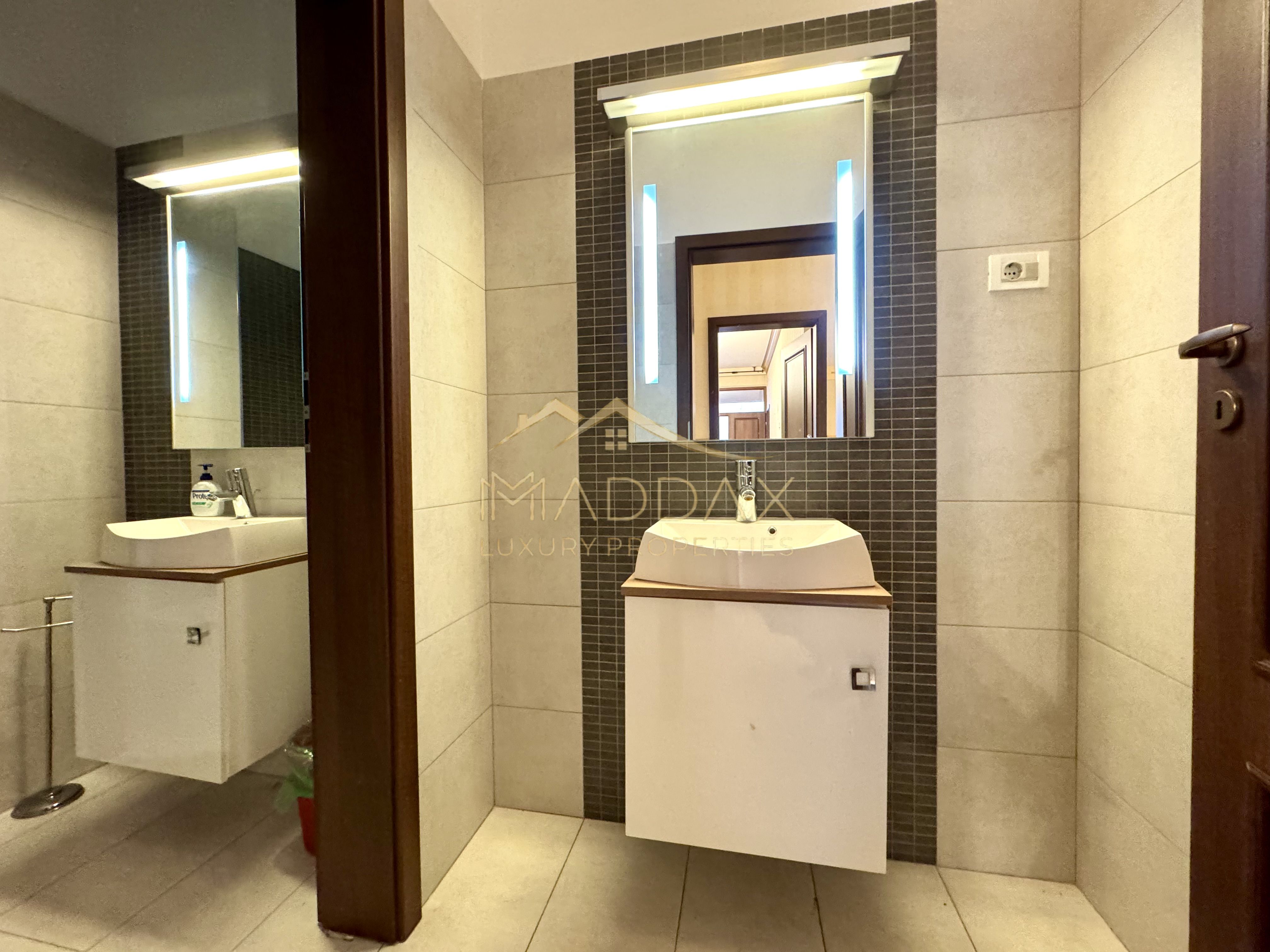 Vila centrala cu 13 camere *460mpu* + garaj // Dorobanți — fotografia 16