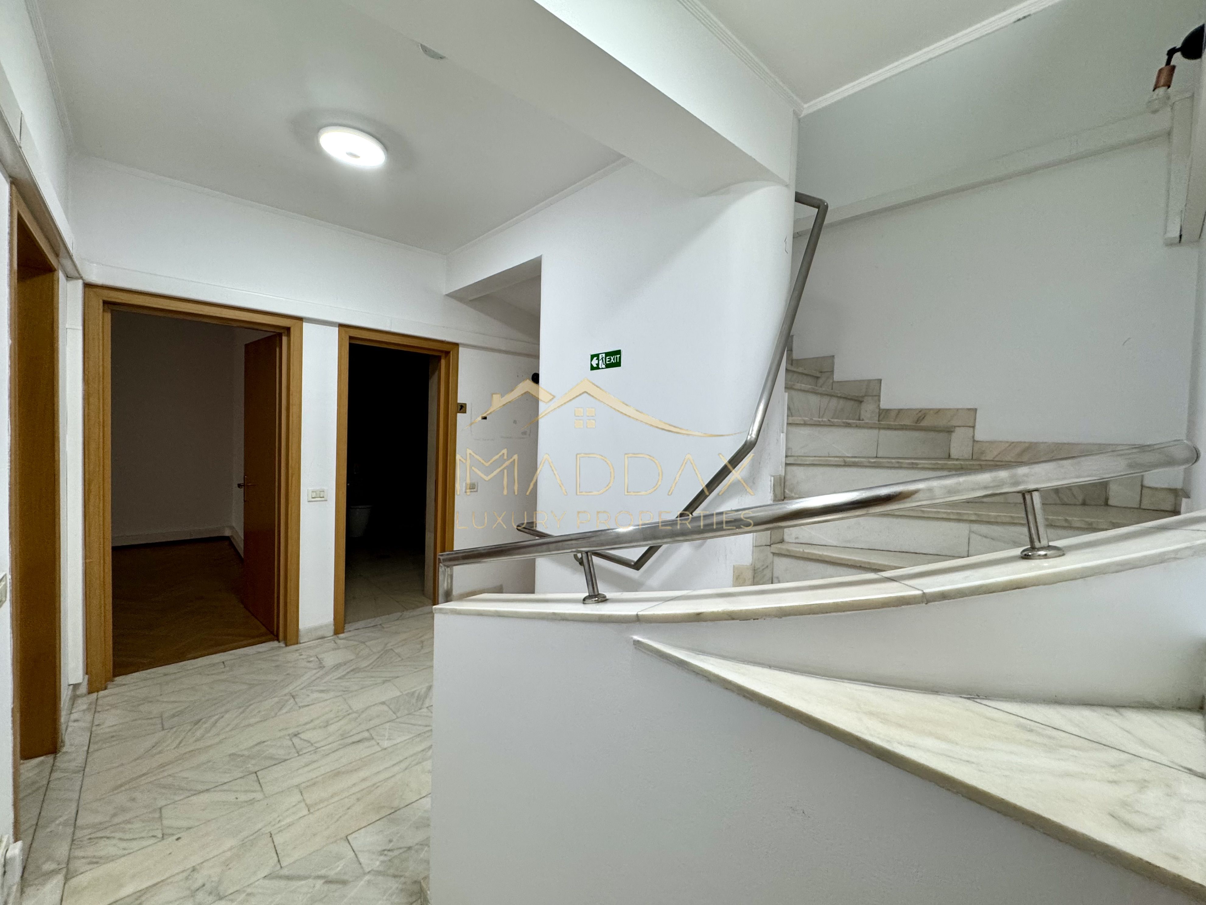 Vila centrala cu 13 camere *460mpu* + garaj // Dorobanți — fotografia 19