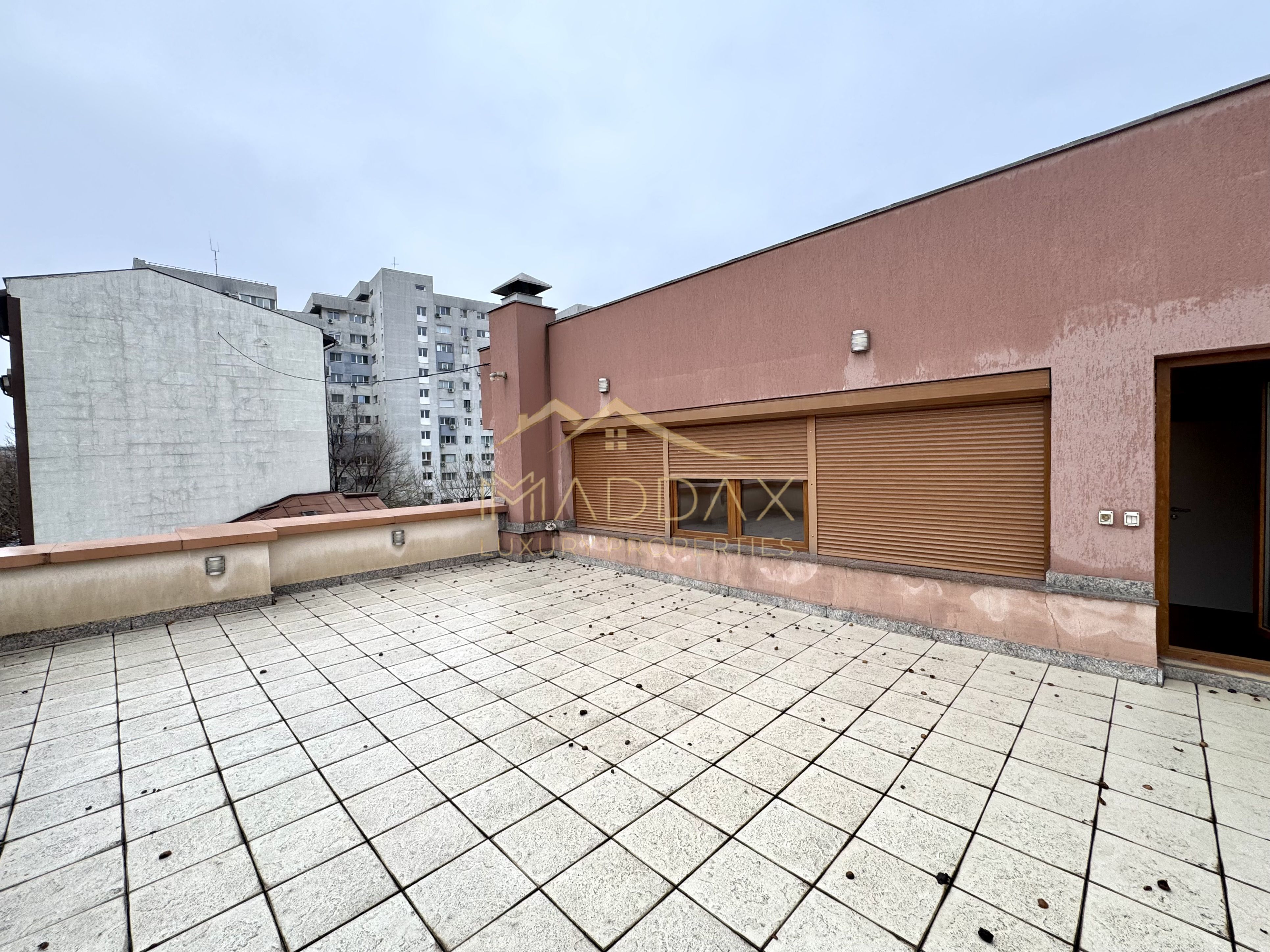 Vila centrala cu 13 camere *460mpu* + garaj // Dorobanți — fotografia 33