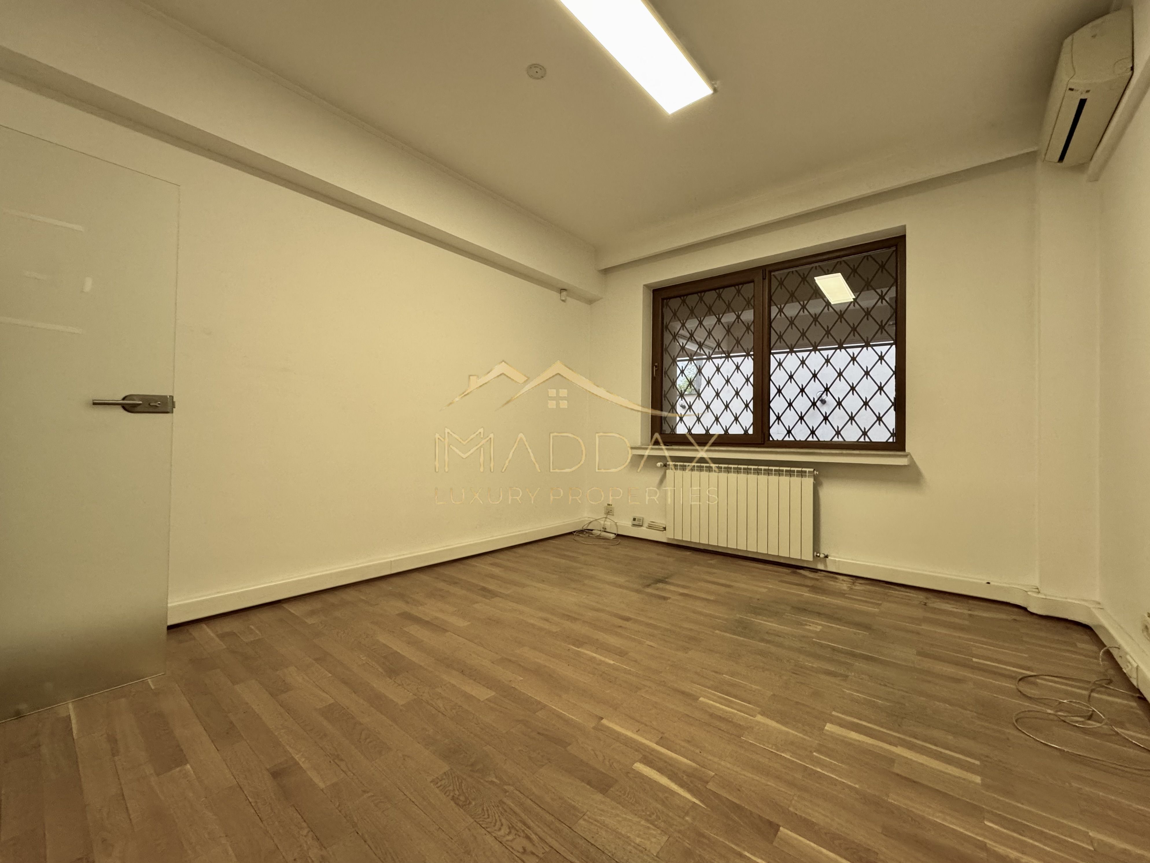 Vila centrala cu 13 camere *460mpu* + garaj // Dorobanți — fotografia 39