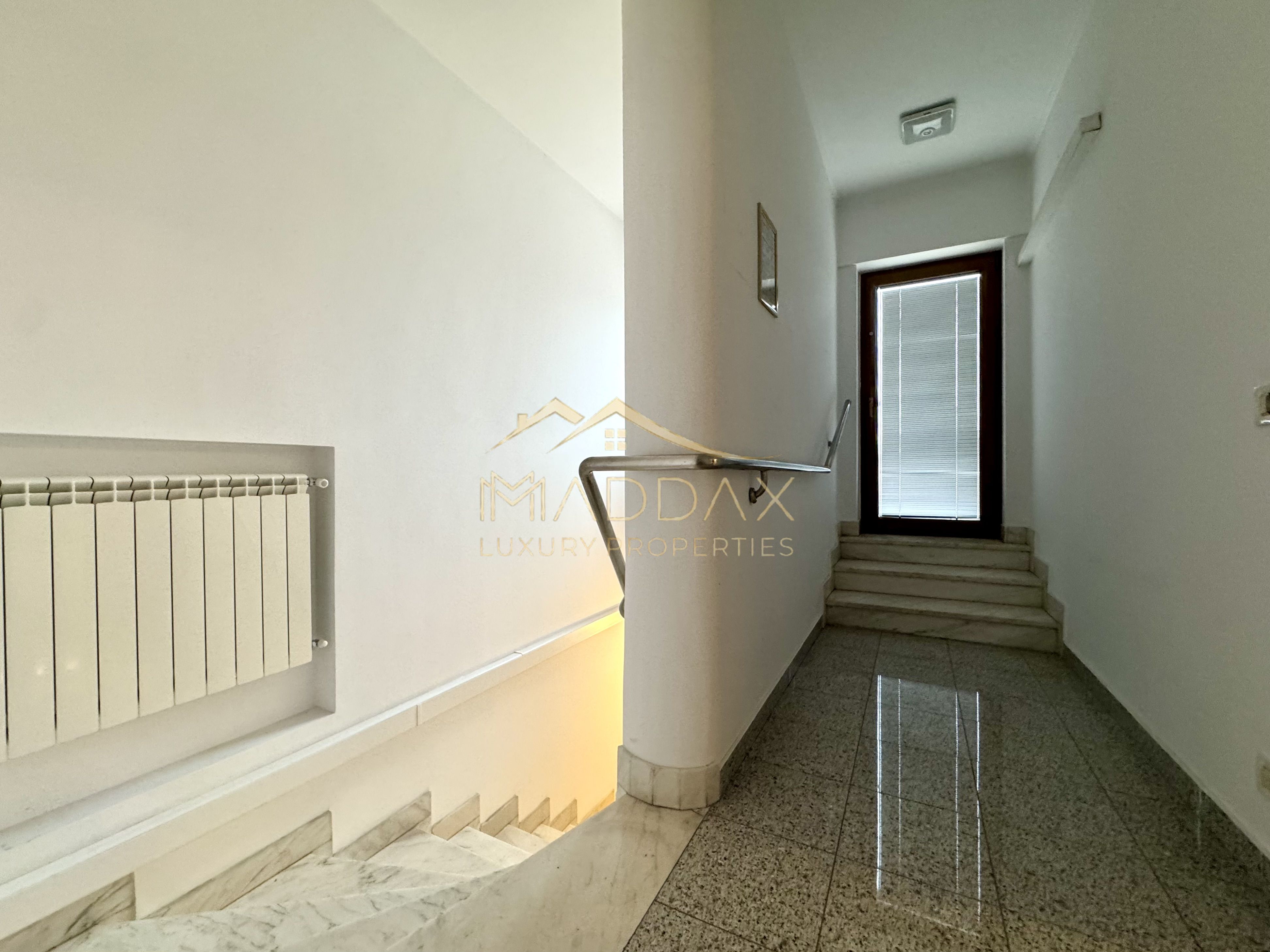 Vila centrala cu 13 camere *460mpu* + garaj // Dorobanți — fotografia 41
