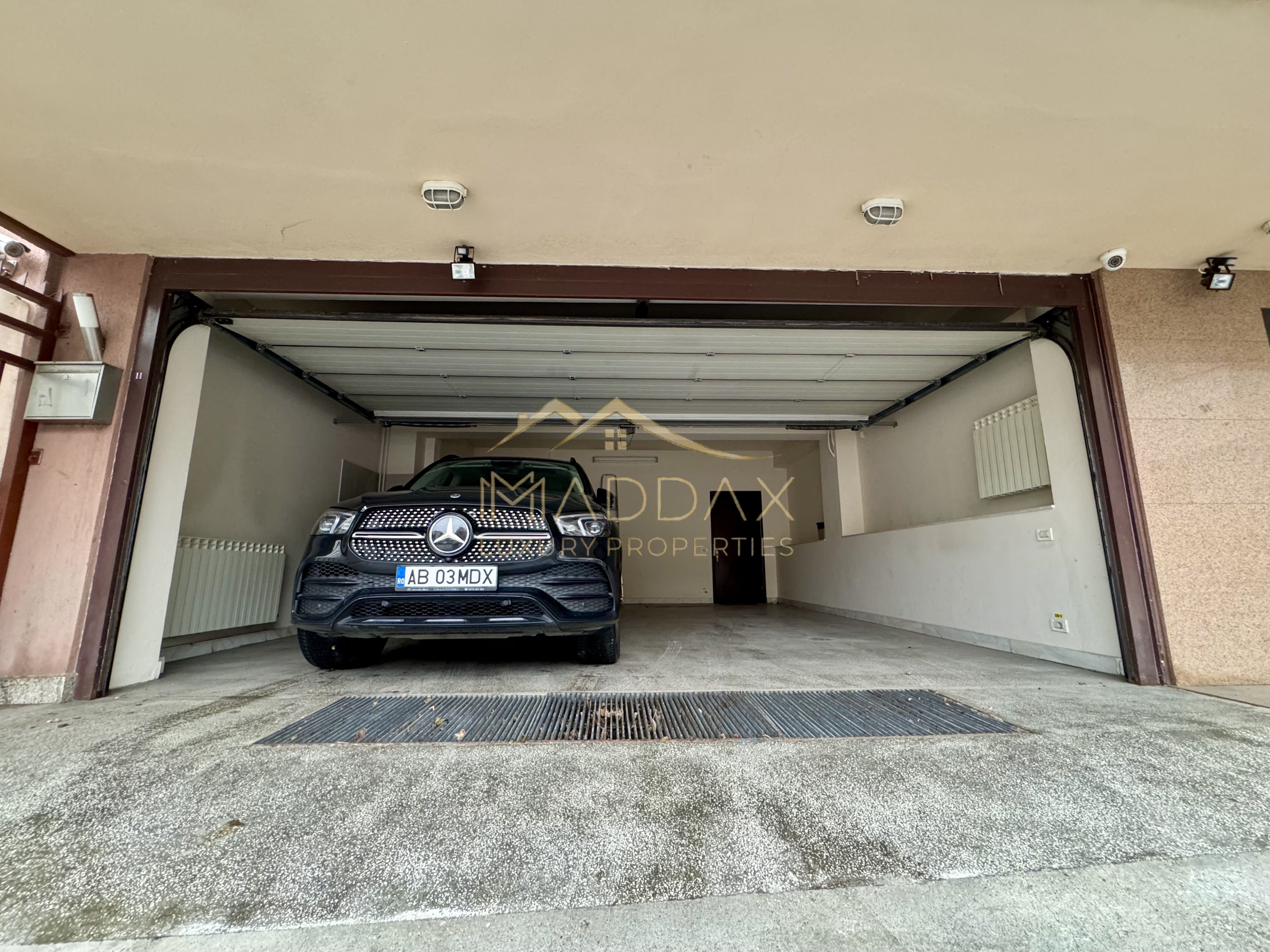Vila centrala cu 13 camere *460mpu* + garaj // Dorobanți — fotografia 50