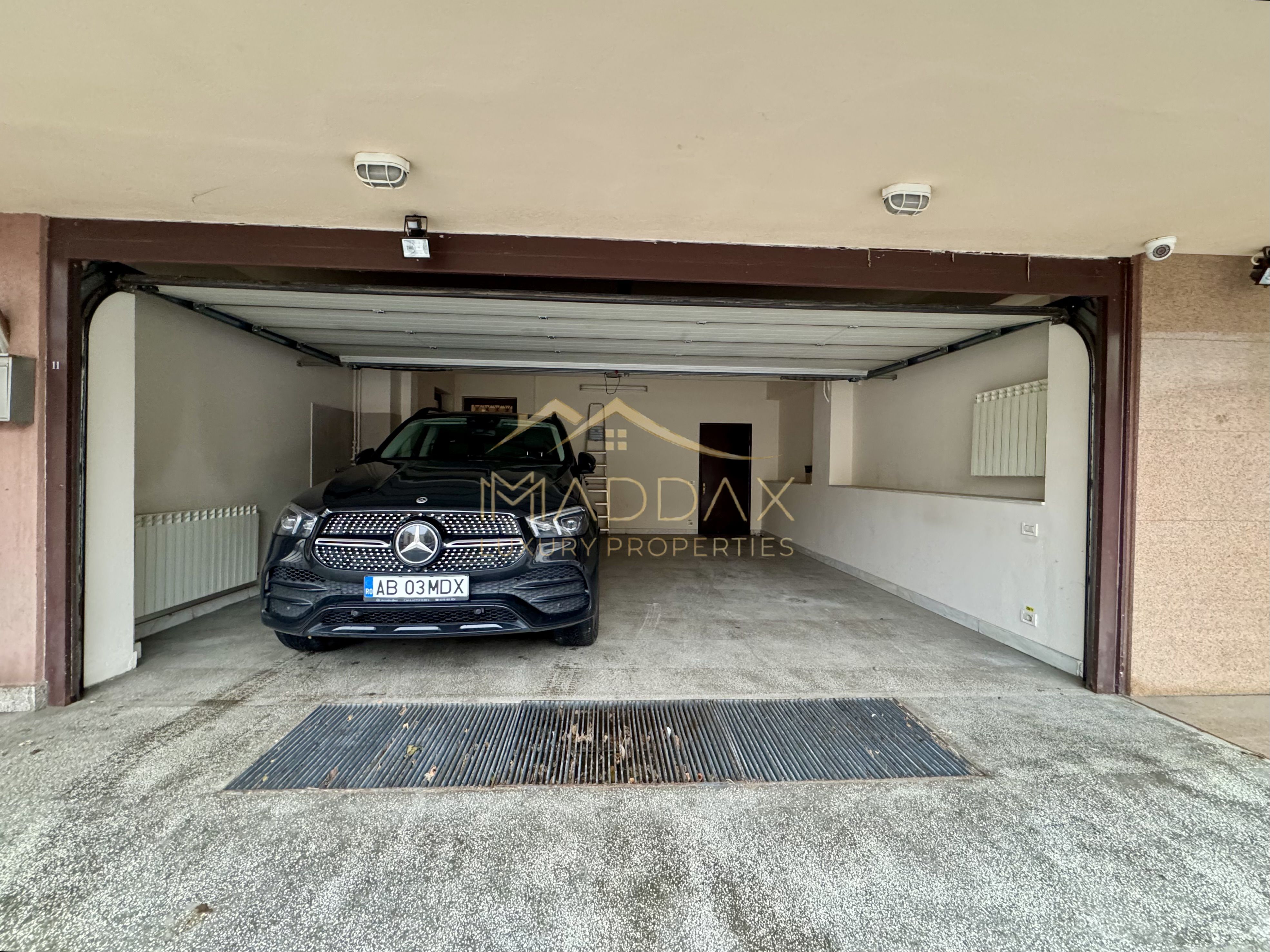 Vila centrala cu 13 camere *460mpu* + garaj // Dorobanți — fotografia 51