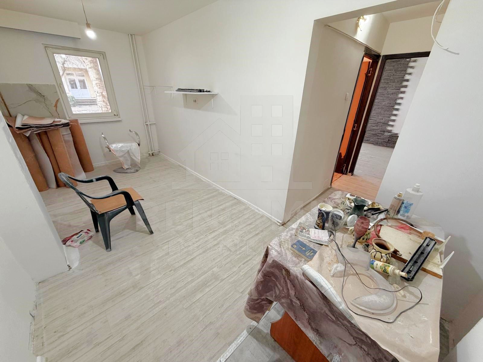 4 Decomandate-Doua bai-Parter-Disponibil Imediat-Zona linistita — fotografia 6
