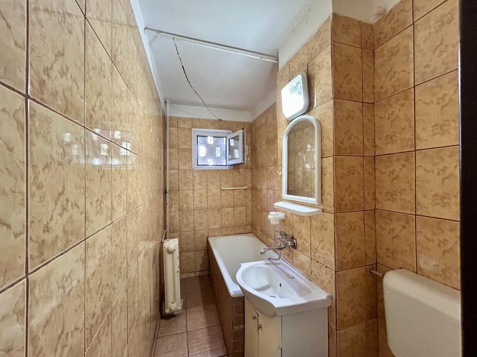 Apartament 2 camere, etaj 1, balcon, Vest, Ploiesti — fotografia 9
