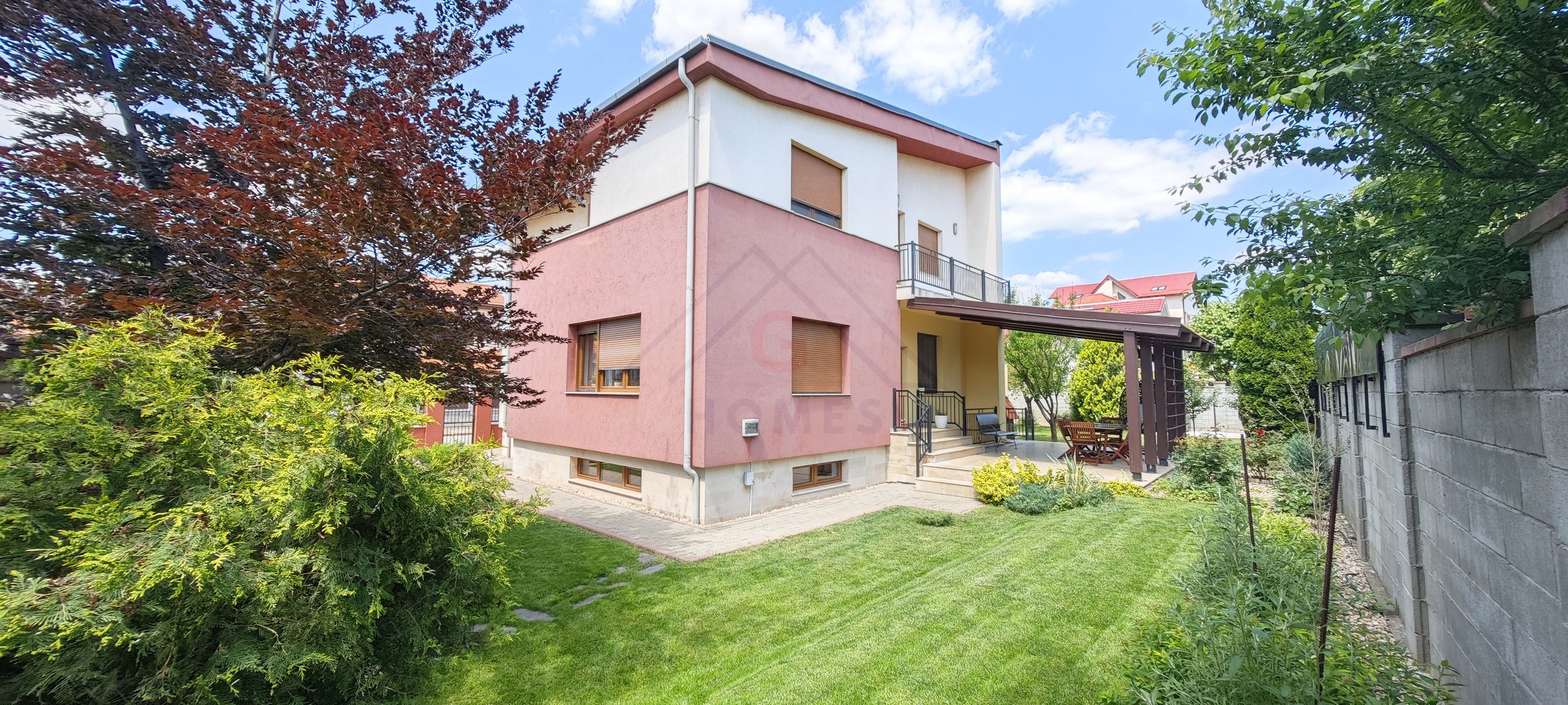 Casa mare. Posibil si clinica, camin batrani, invatamant, sediu firma. — fotografia 4
