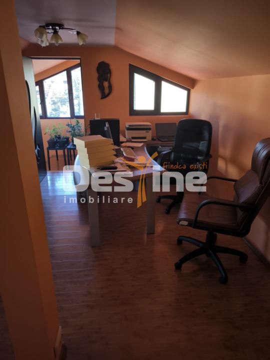 Casă P+E+M + corp secundar , 240 mp teren , 2 garaje — fotografia 13