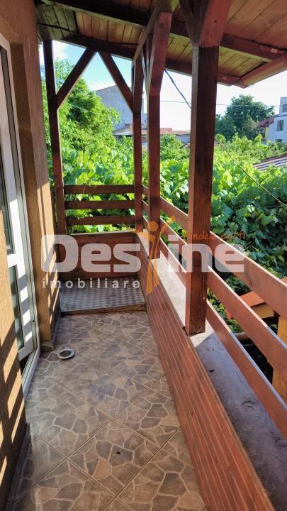 Casă P+E+M + corp secundar , 240 mp teren , 2 garaje — fotografia 3