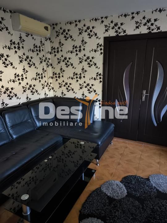 Casă P+E+M + corp secundar , 240 mp teren , 2 garaje — fotografia 6