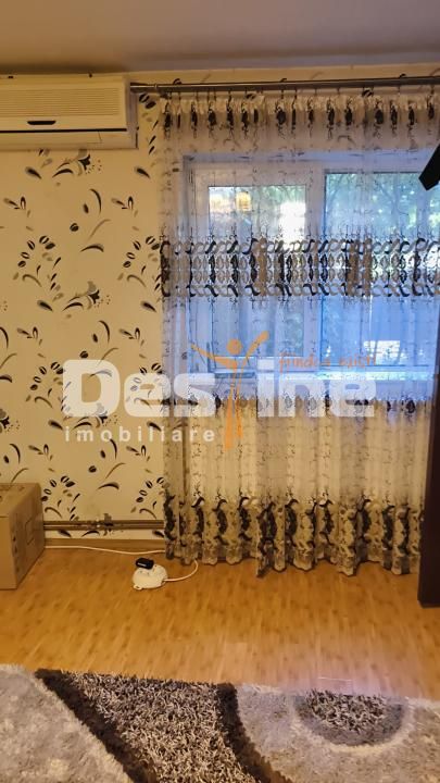 Casă P+E+M + corp secundar , 240 mp teren , 2 garaje — fotografia 9