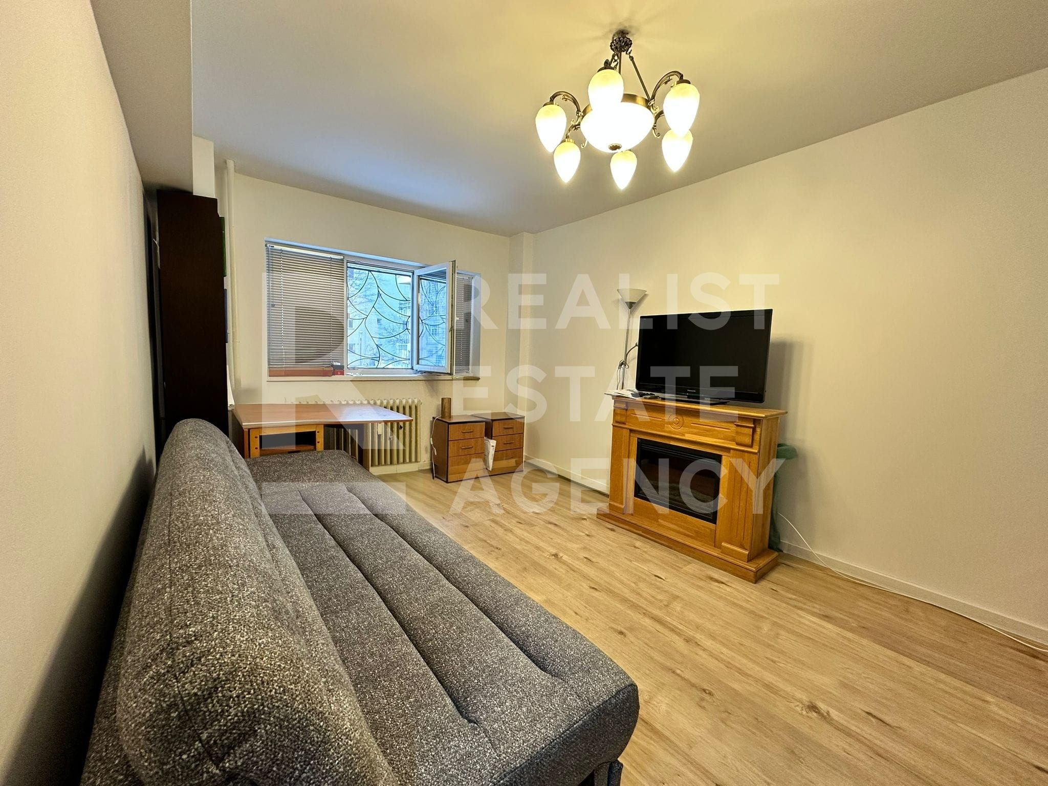Apartament 2 camere, 50 mp utili, 1984,  Arena Nationala, București