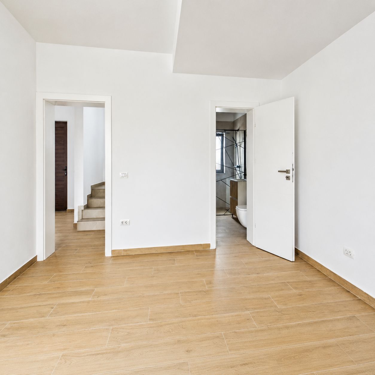 Duplex spațios 102 mp utili, teren 350 mp in\ Covaci — fotografia 3