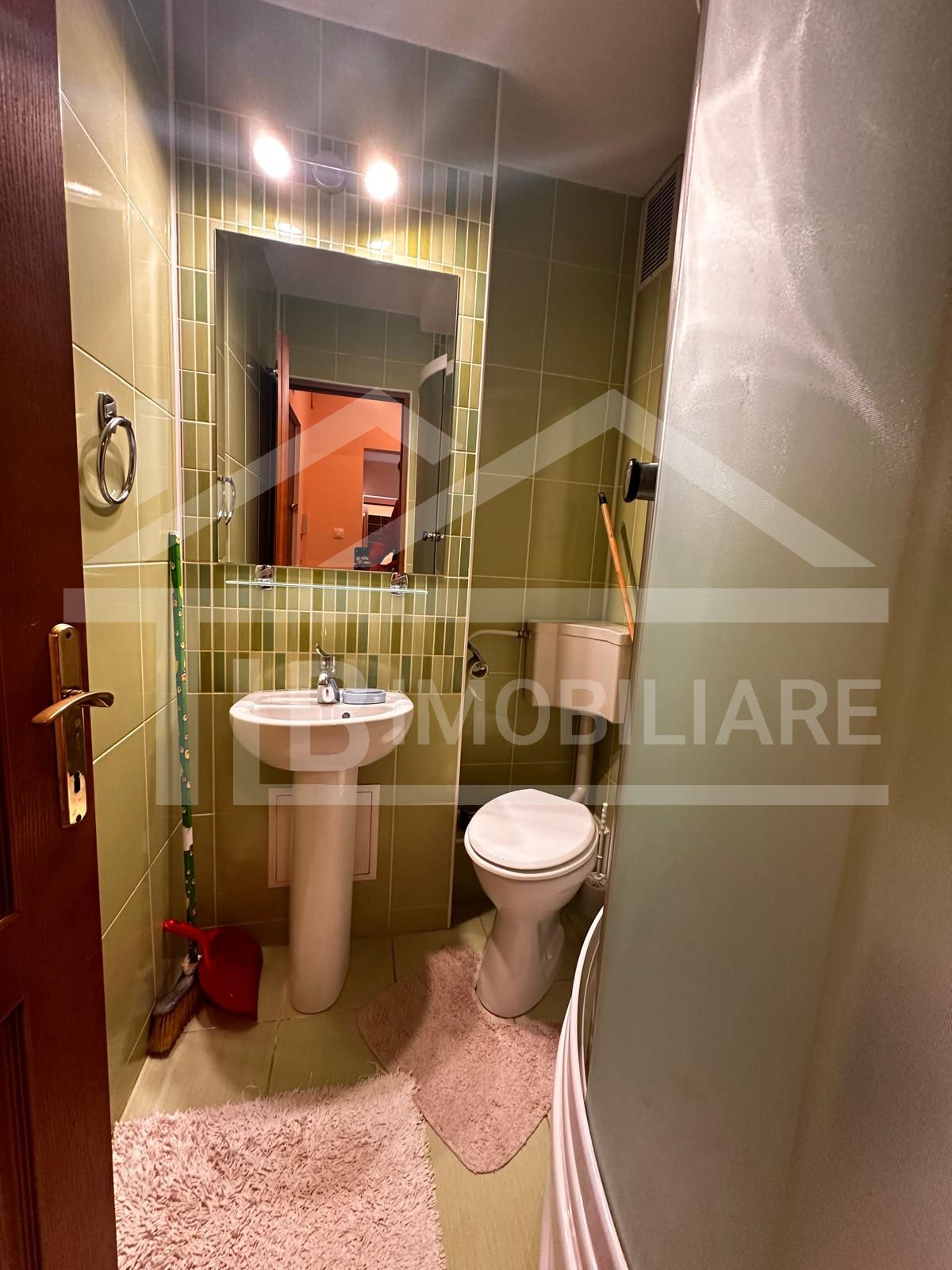 Apartament de 3 camere, 70mp,parcare, decomandat, Zona Kaufland — fotografia 9