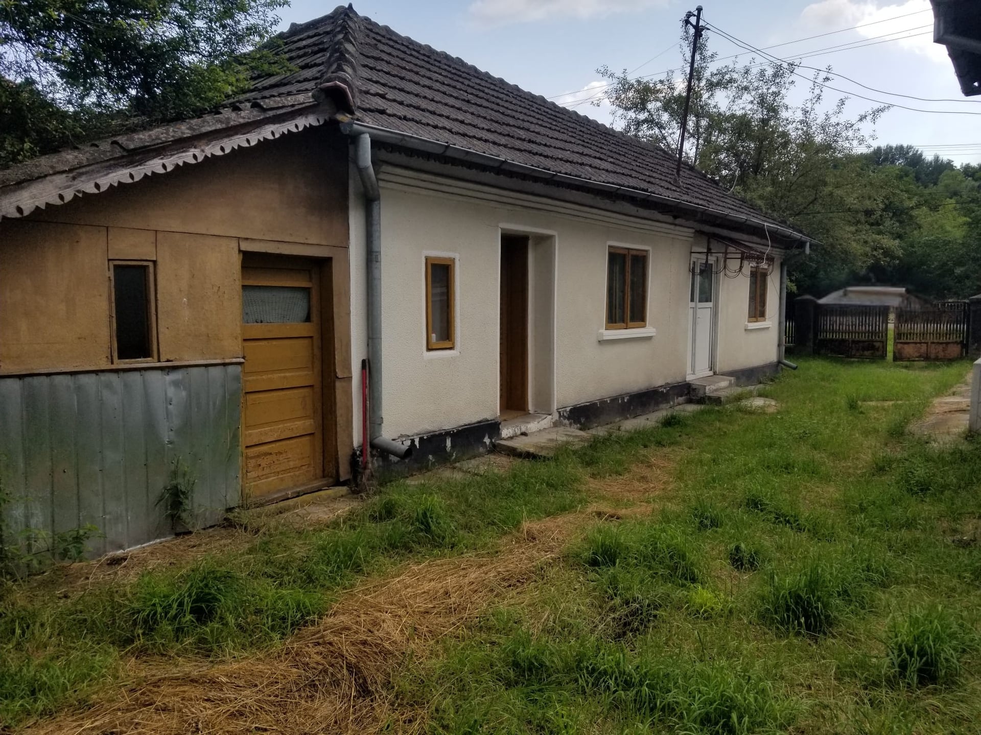 🏡 CASĂ CU DOUĂ CORPURI, TEREN DE 1.056 MP ȘI ACCES DIRECT LA RÂUL DÂMBOVIȚA — fotografia 4