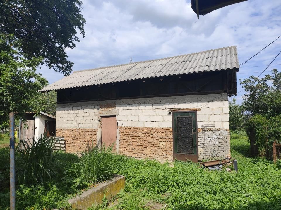 Casa, anexe si teren Floresti  Prahova 1075mp.! — fotografia 7