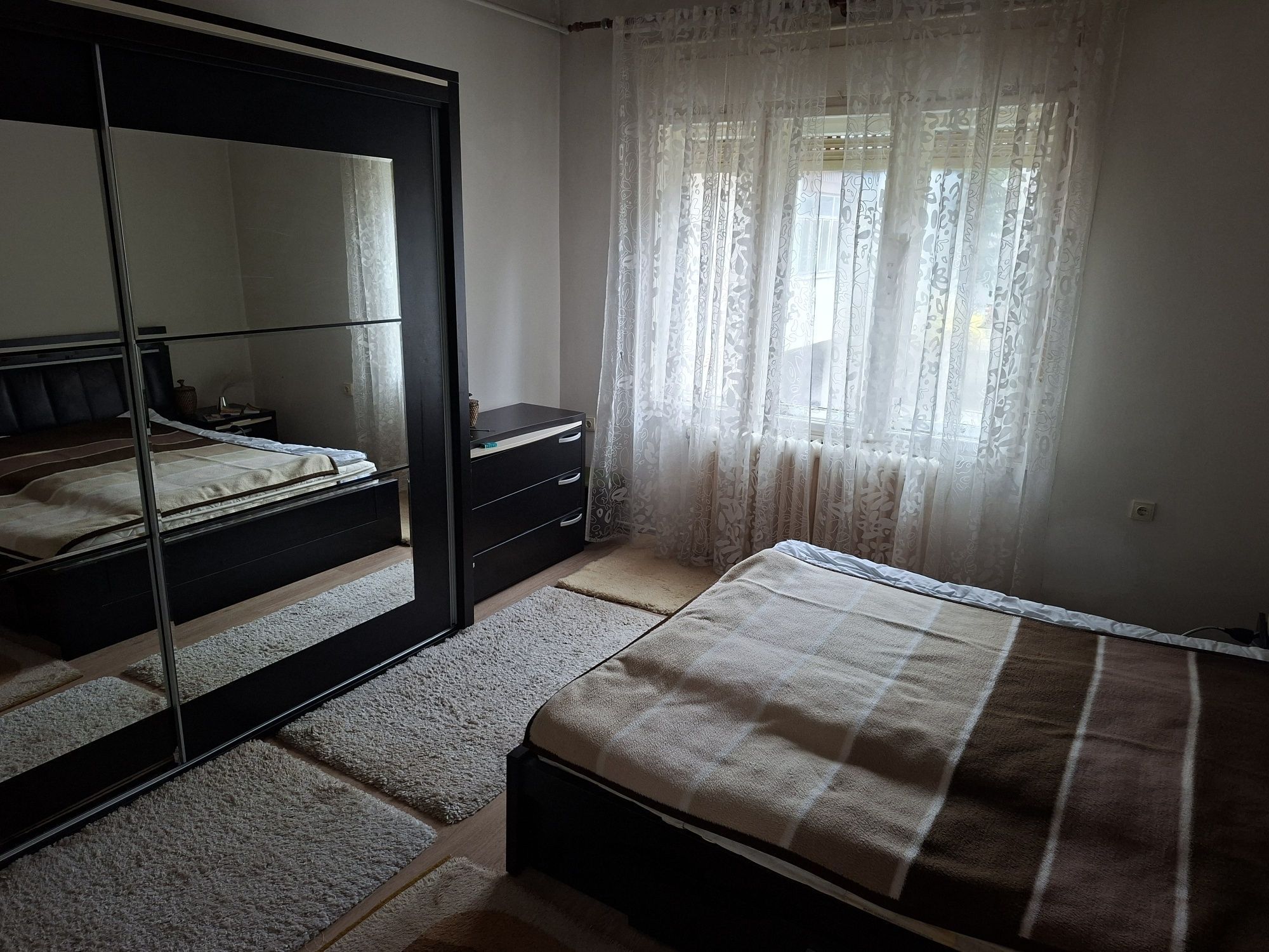 BRASADAS vinde apartament cu 3 camere la etaj in casă — fotografia 2