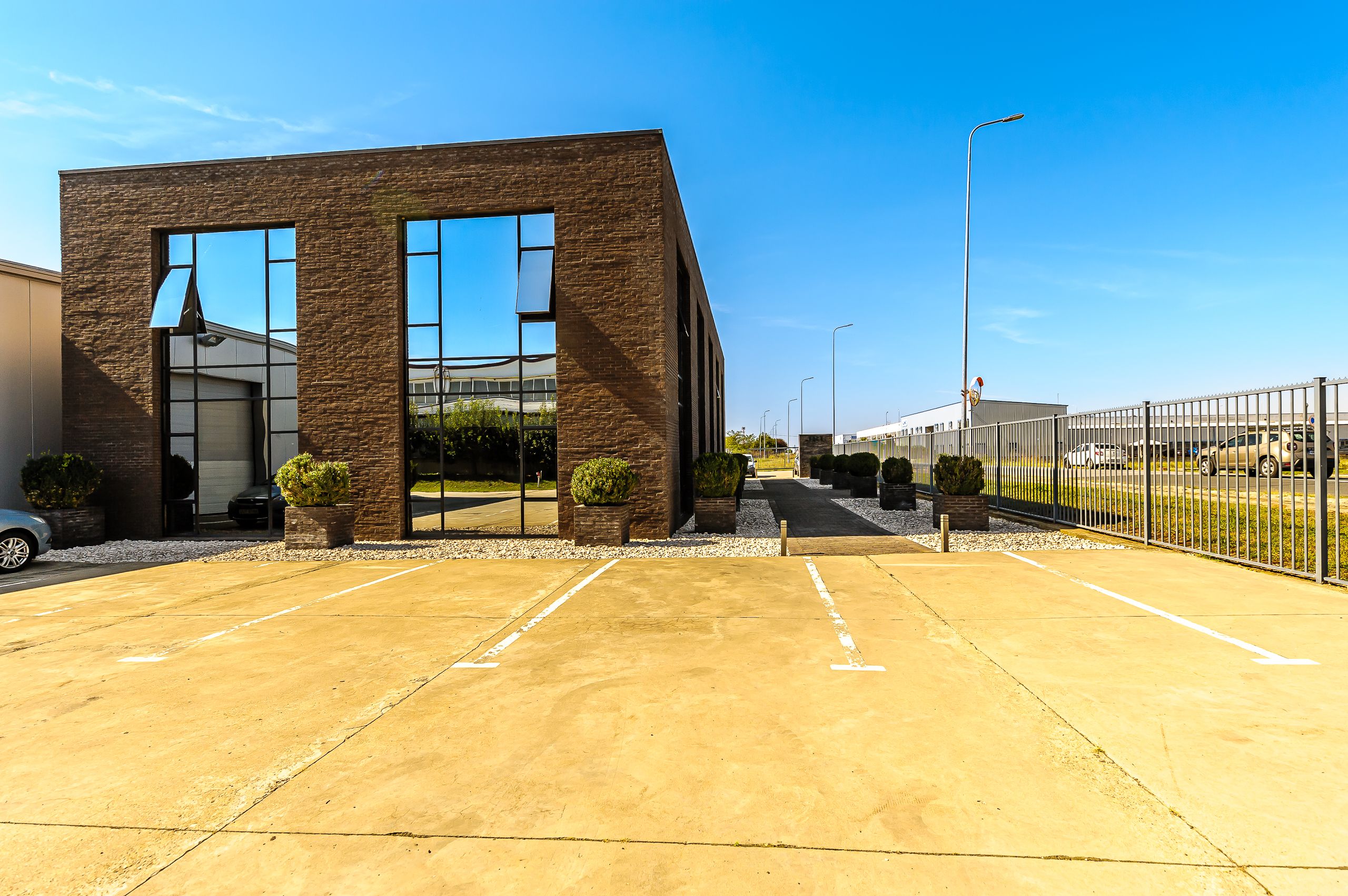 Birouri Premium de 304 mp în Zona Industrială Vest Arad — fotografia 11