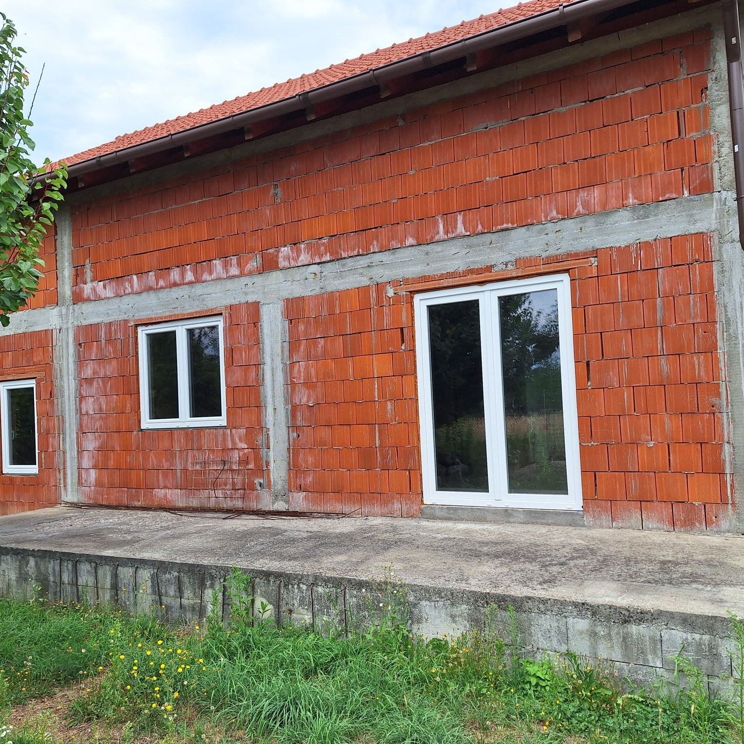 BRASADAS vinde casă în rosu și casa veche. — fotografia 3