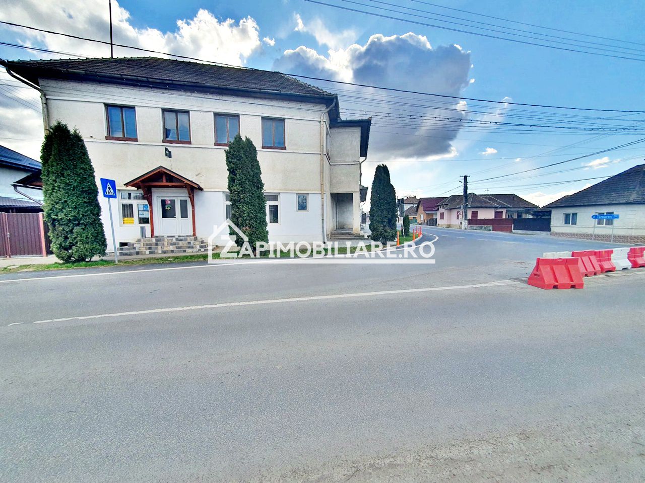 Spatiu Comercial  11 camere,370 mp utili,960 mp teren — fotografia 11
