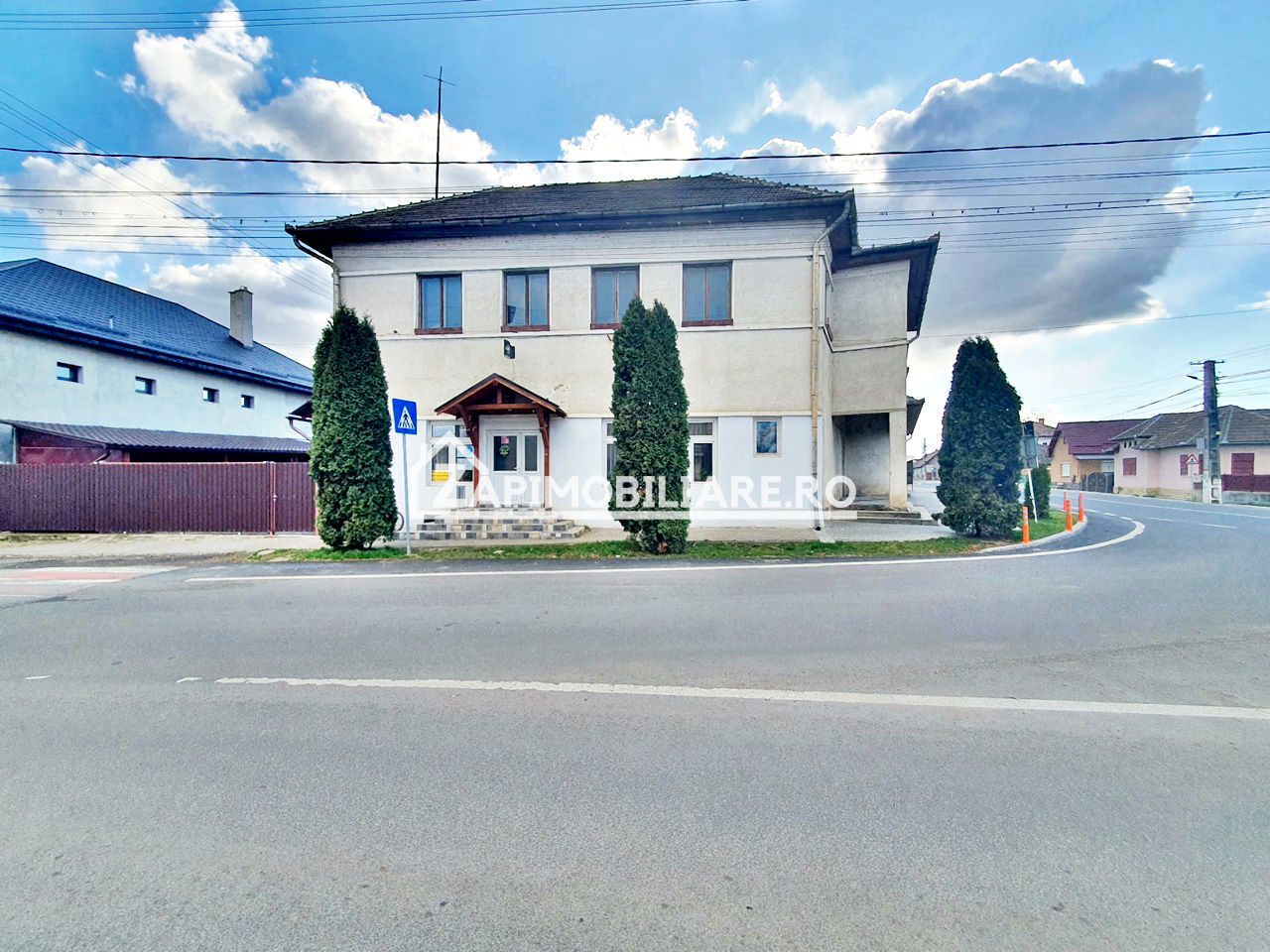 Spatiu Comercial  11 camere,370 mp utili,960 mp teren — fotografia 9