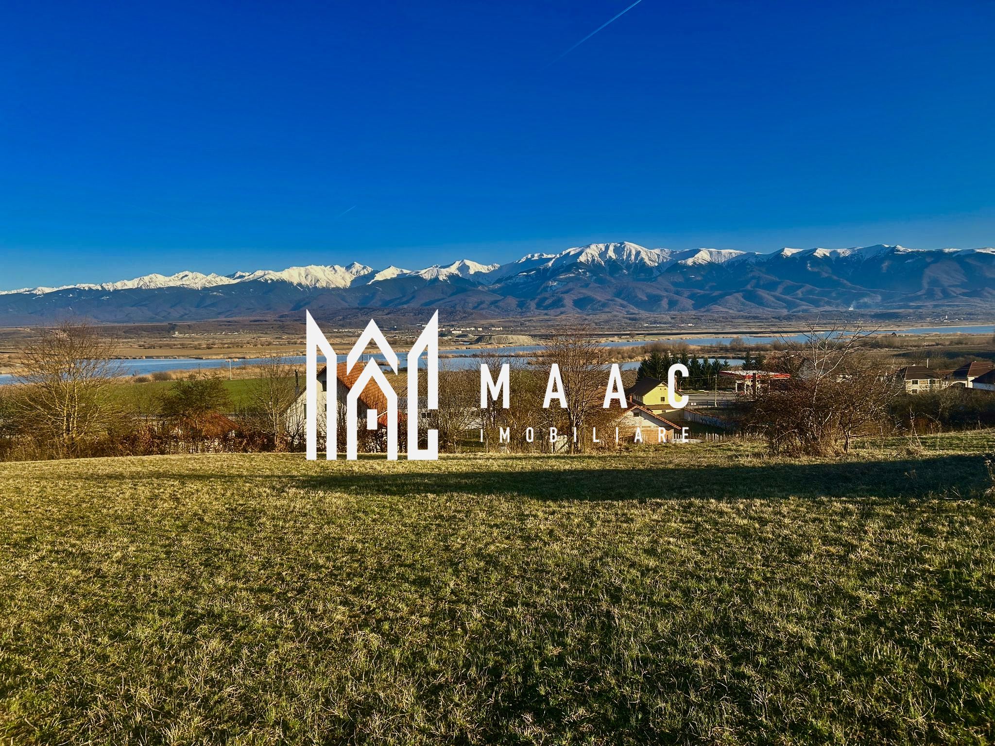 Teren cu potențial turistic I Bradu I Vedere Panoramică I 2000 MP — fotografia 2