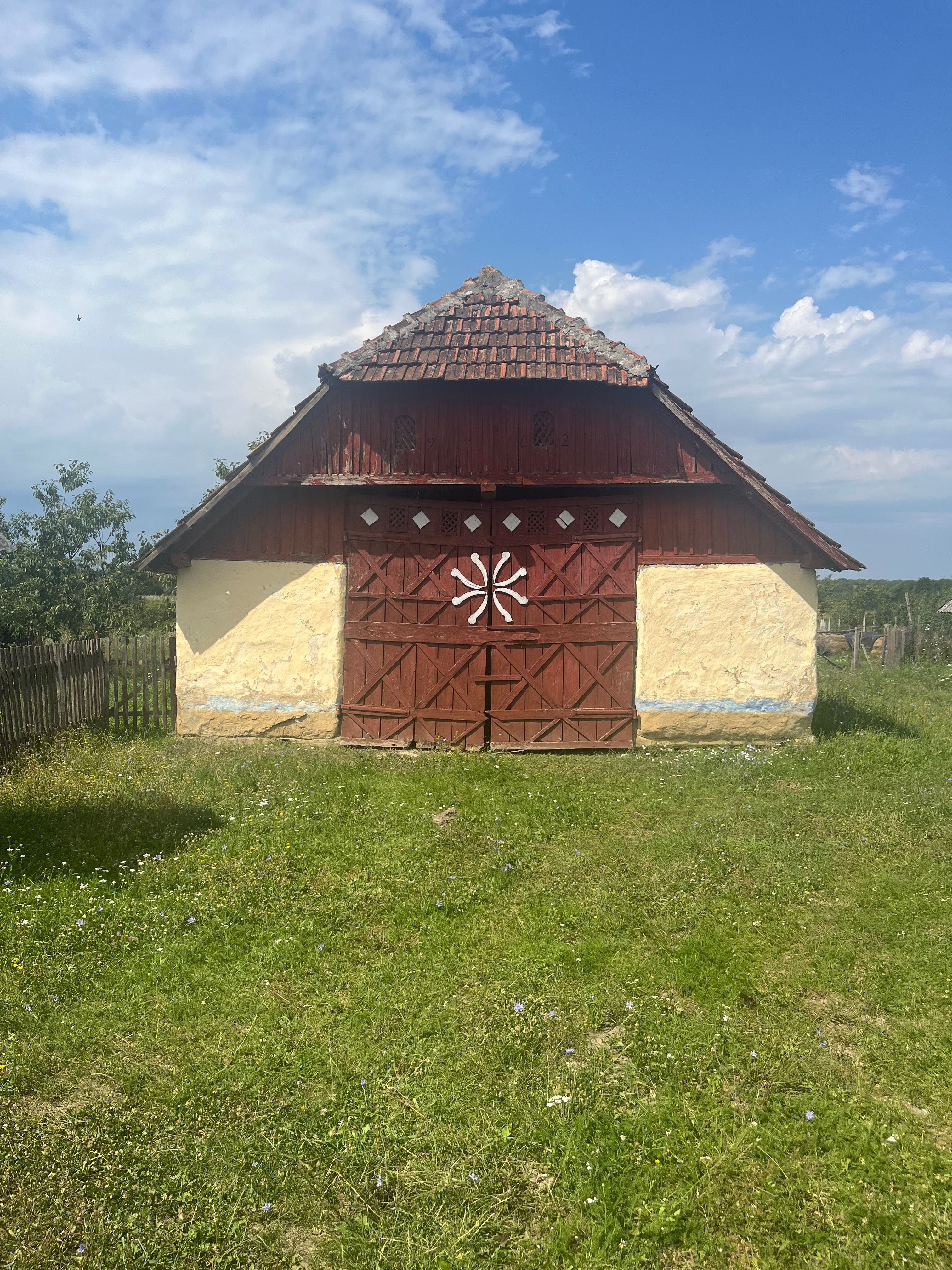 Casă de vânzare localitatea Măriuș — fotografia 2