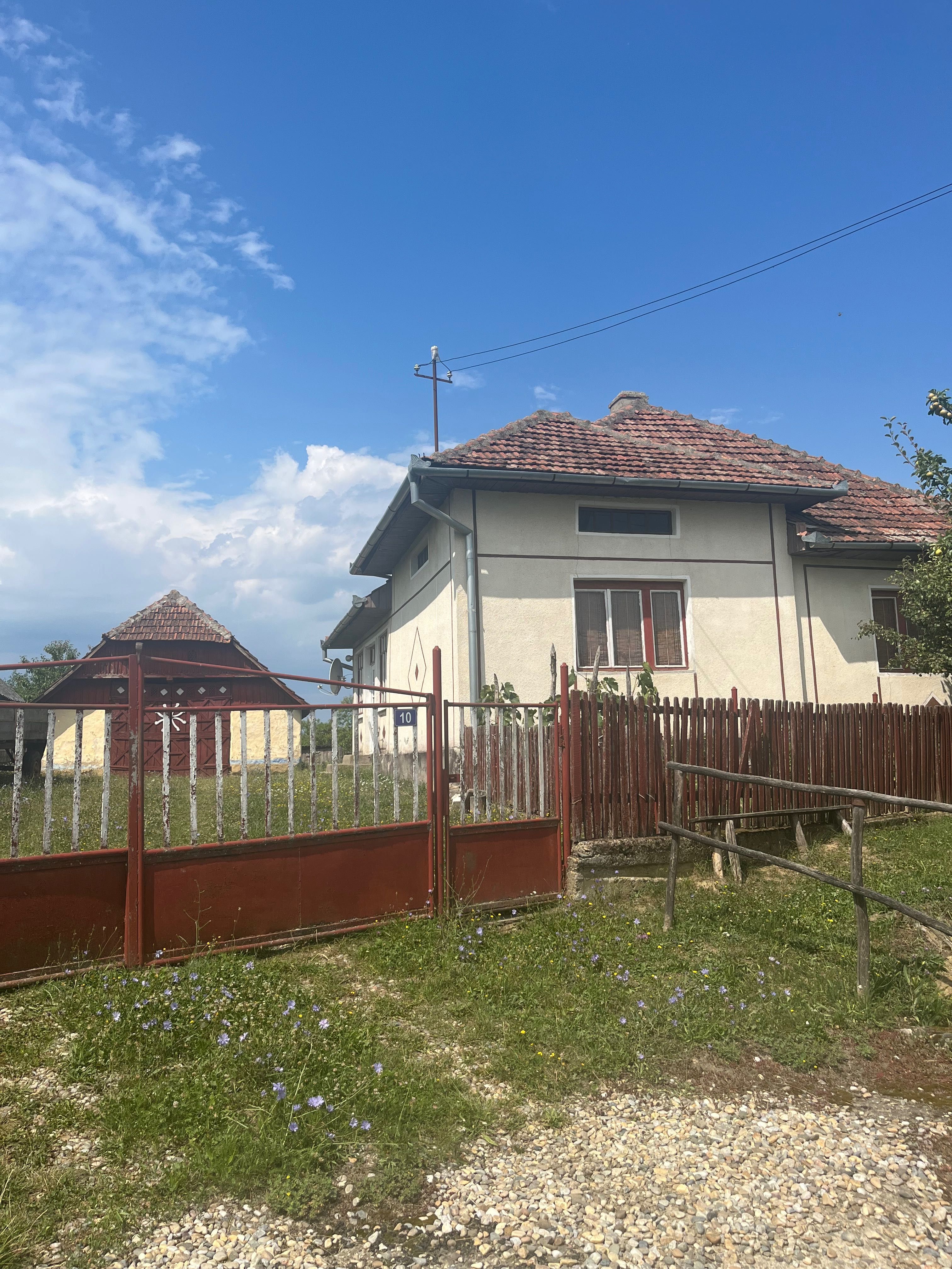 Casă de vânzare localitatea Măriuș — fotografia 3