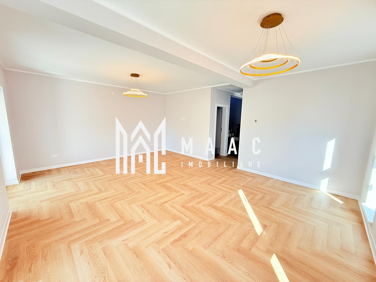 Casa individuala | 4 camere | La cheie | 644 MP | Selimbar — fotografia 9