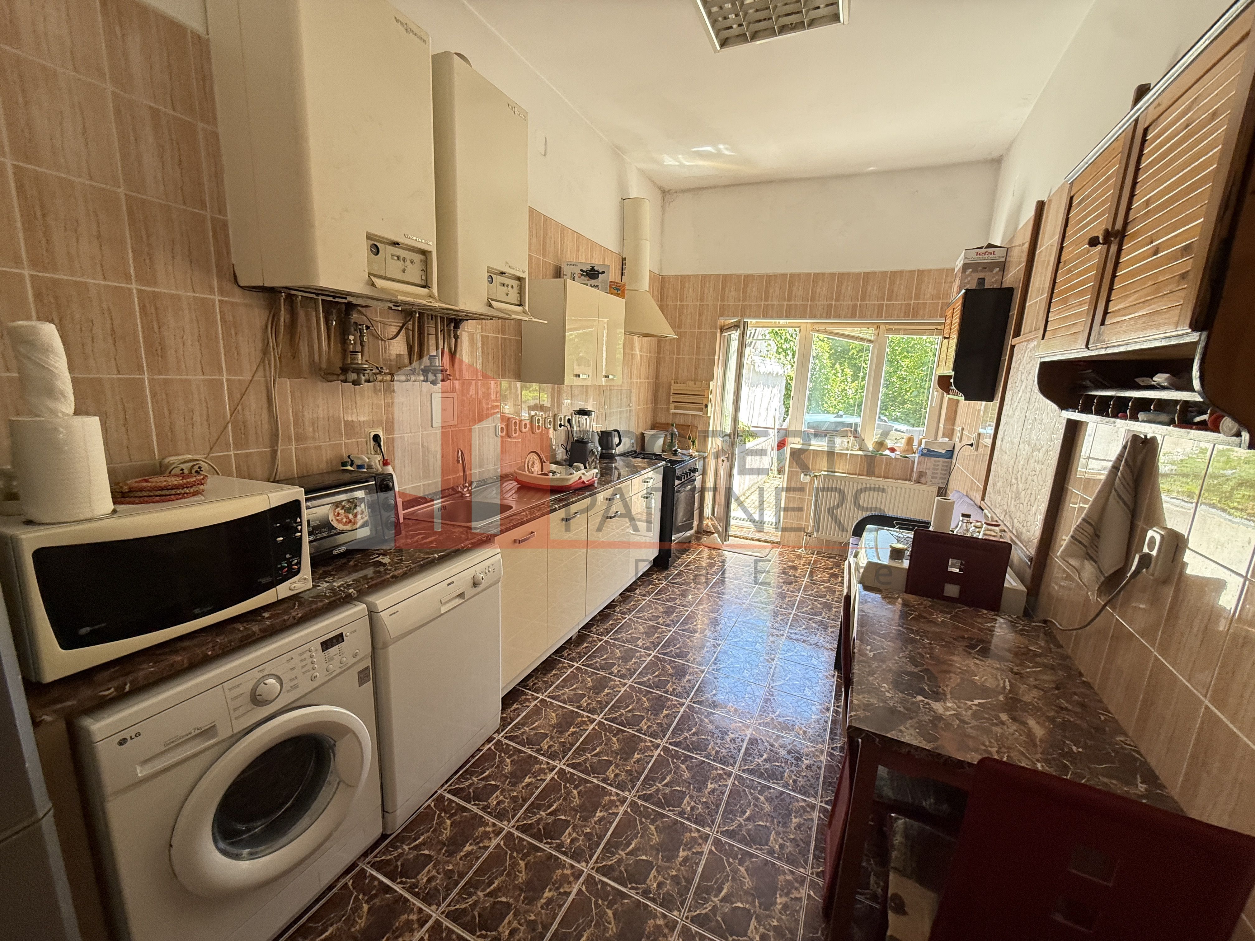 Pensiune lângă Castelul Bran | 9 camere | Pregătită pentru activitate — fotografia 3