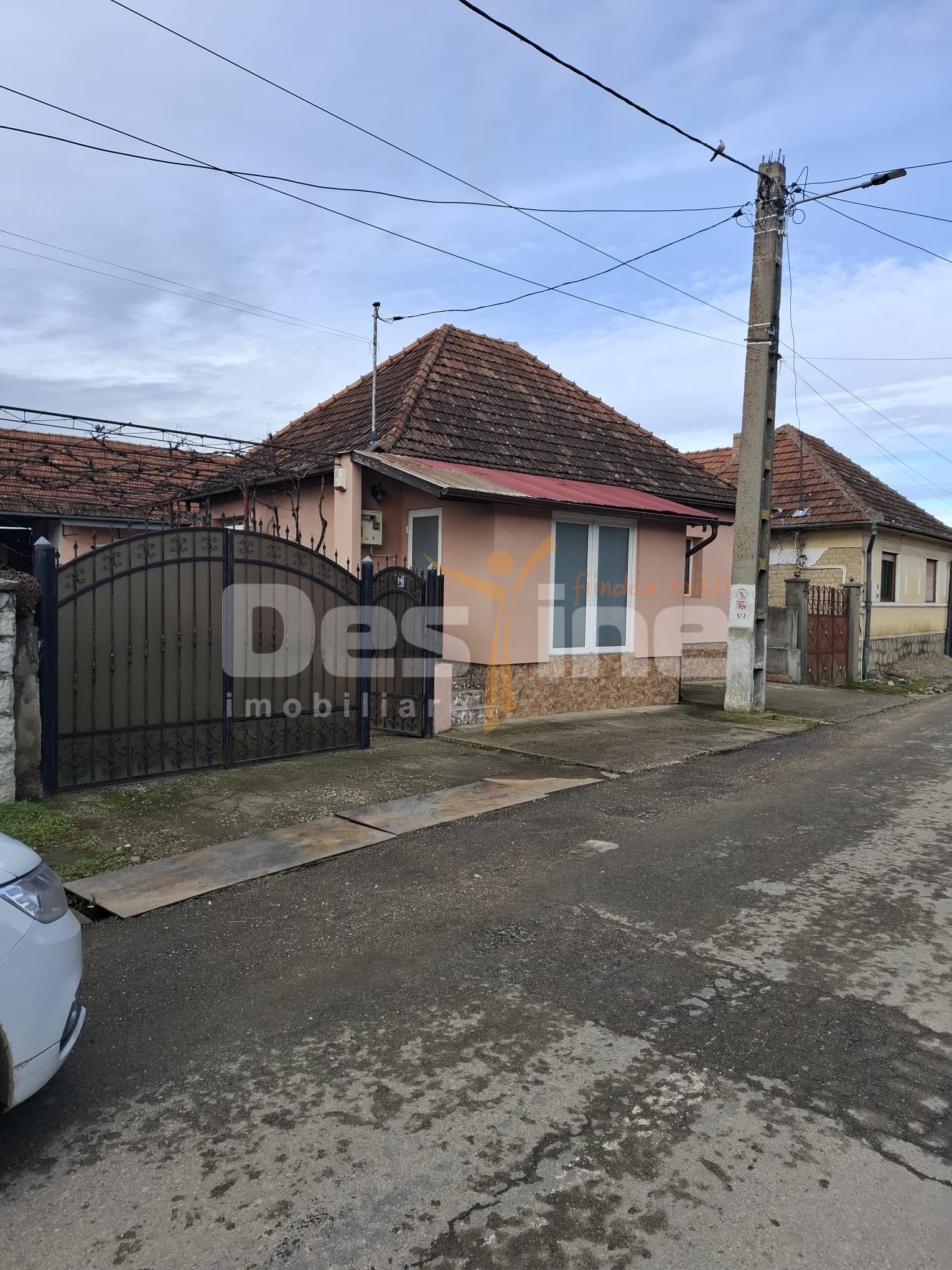 Casa/Spațiu comercial de vânzare (Vadu Crișului) — fotografia 3