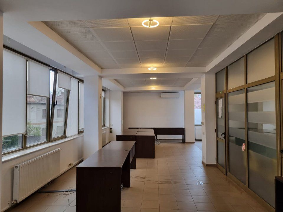 Spatiu birouri  etaj 1 de inchiriat 70mpu open space Calea Dumbravii — fotografia 4