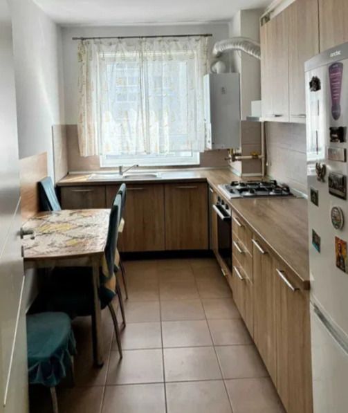 2 camere luminos cu parcare și boxă deal pentru locuire sau investiție — fotografia 8