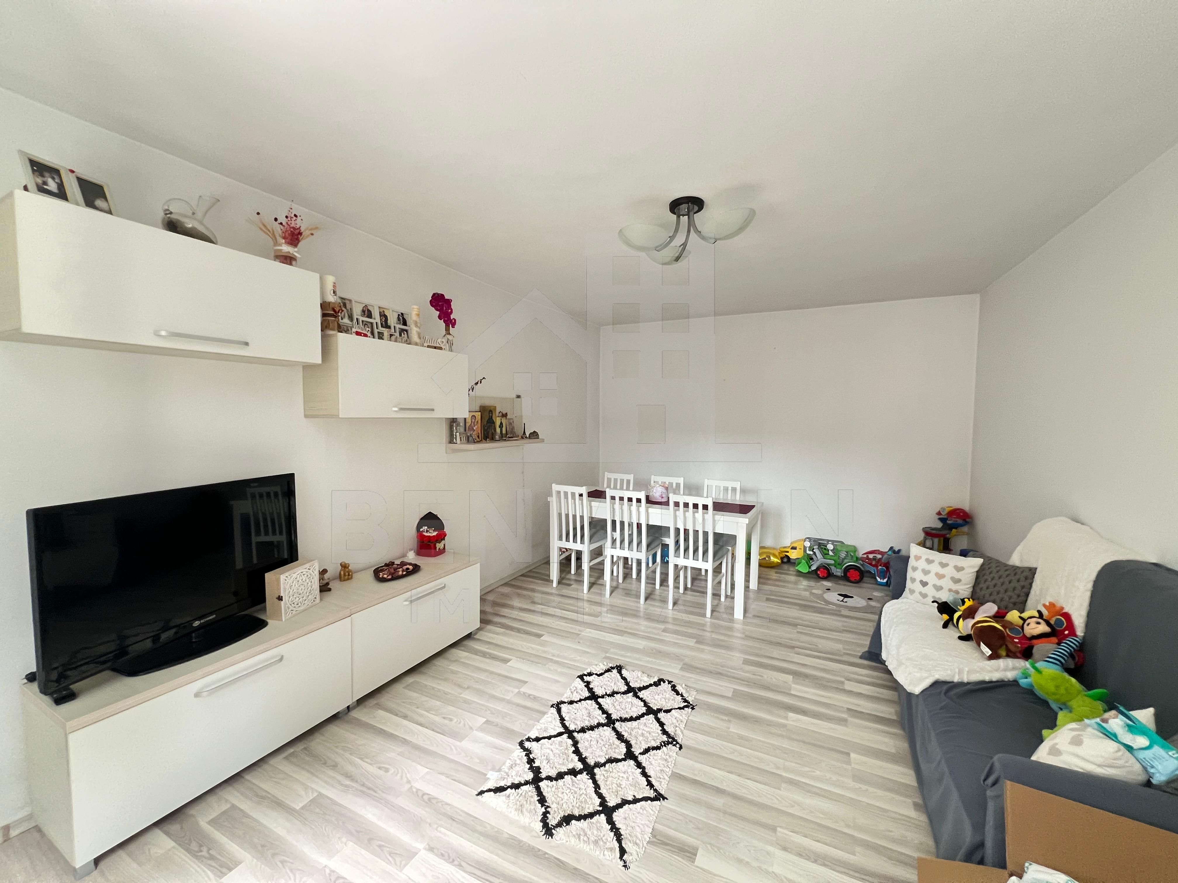 De-Vanzare-Case-16-Camere-400mp-Utili-1100mp-Teren-Sacele-Brasov — fotografia 4