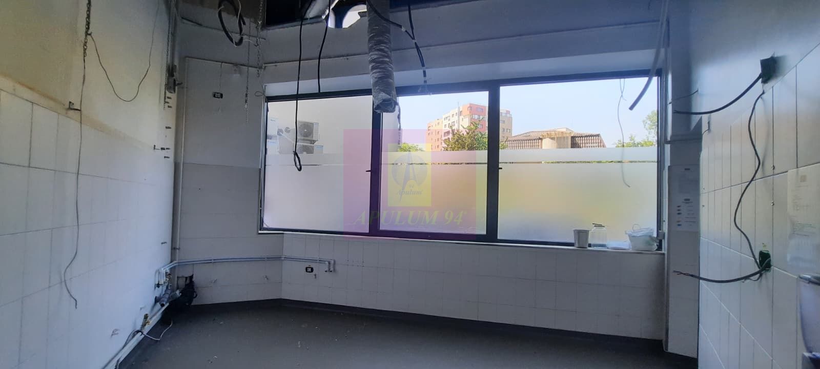 Inchiriere spatiu comercial in zona Decebal-Alba Iulia, parcare — fotografia 3