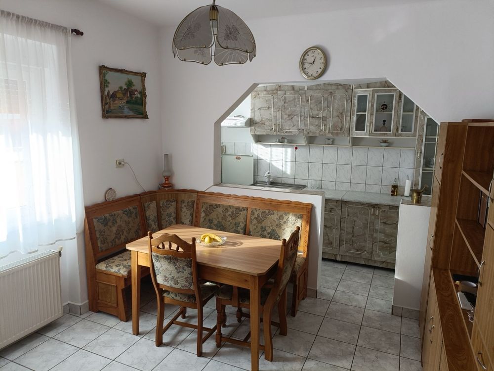 BRASADAS vinde casa 3 cam DUPLEX intrare separată. — fotografia 6
