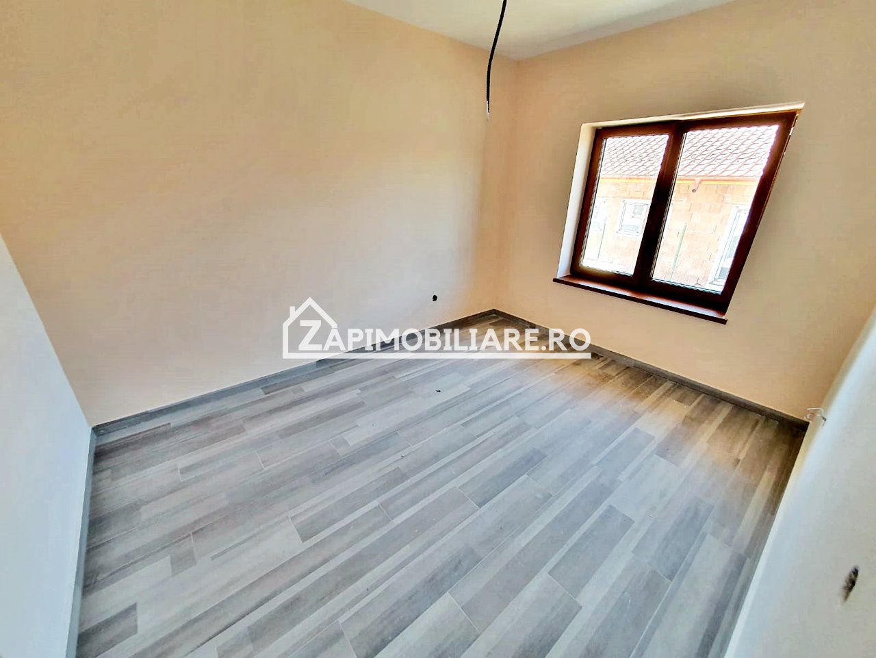 Casa premium 4 camere,2băi,120 mp, 550mp teren, — fotografia 4