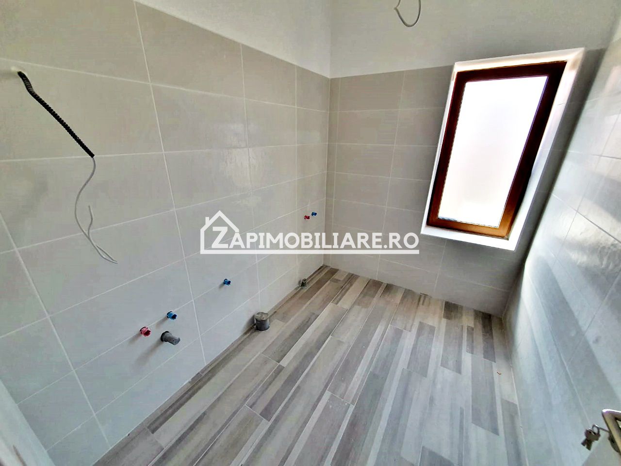 Casa premium 4 camere,2băi,120 mp, 550mp teren, — fotografia 5