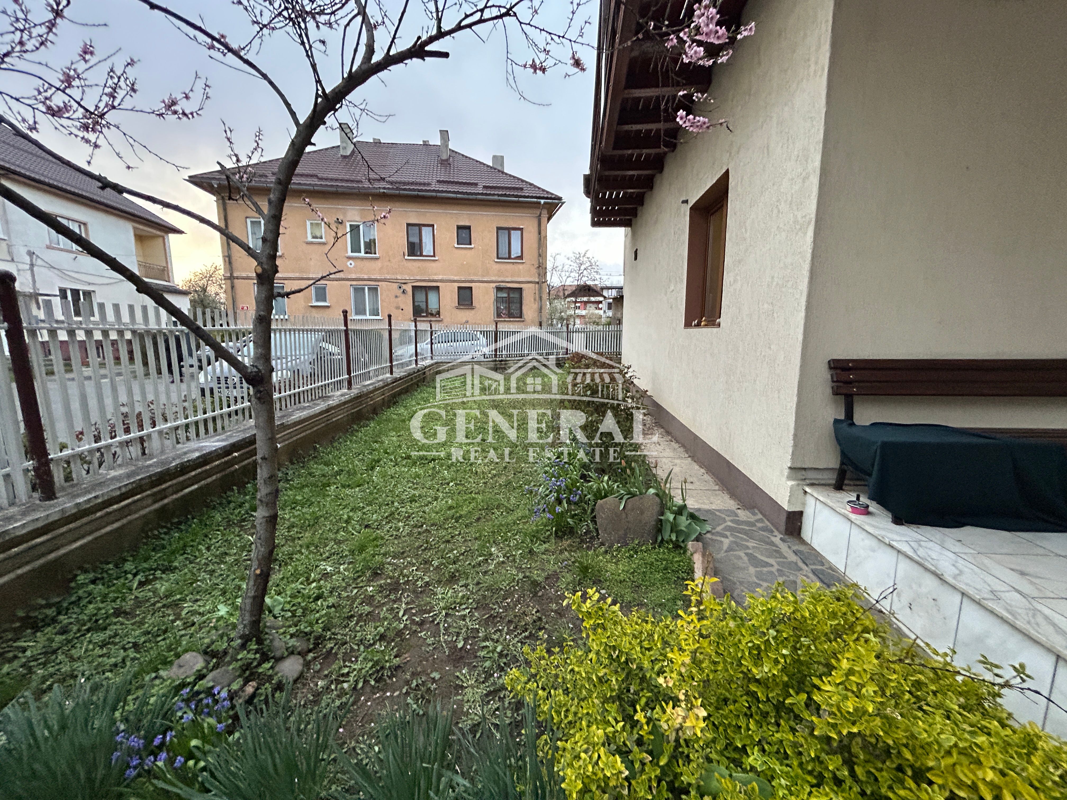 Va propun spre vanzare o CASĂ in BAIA MARE/zona Prefectura COMISION 0% — fotografia 4