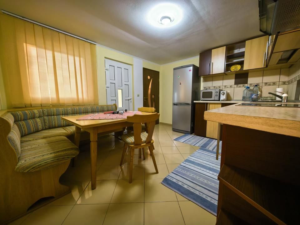Casă individuală 4 camere 2 garaje 150 mp + anexa și gradina — fotografia 11
