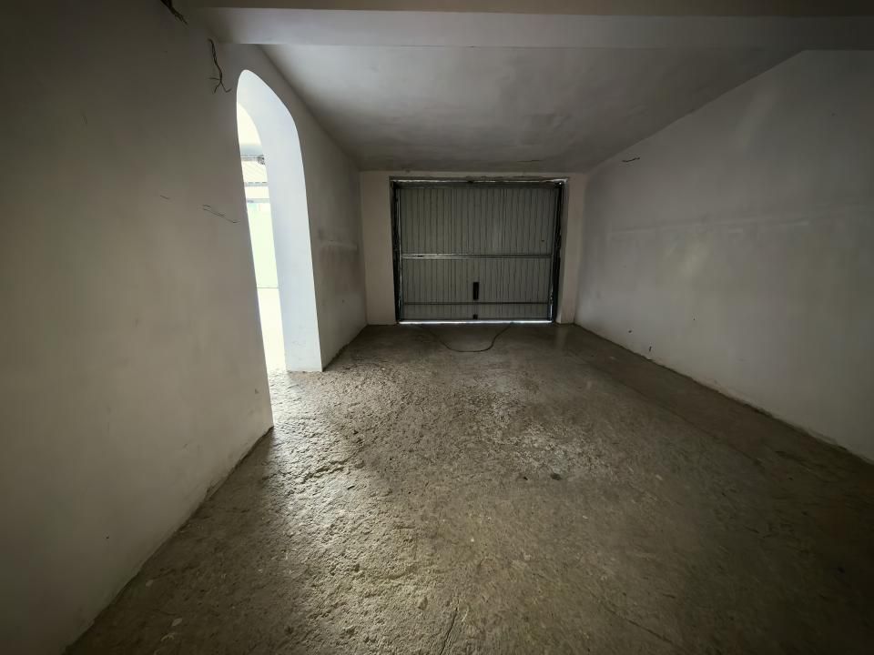 Casă individuală 4 camere 2 garaje 150 mp + anexa și gradina — fotografia 15