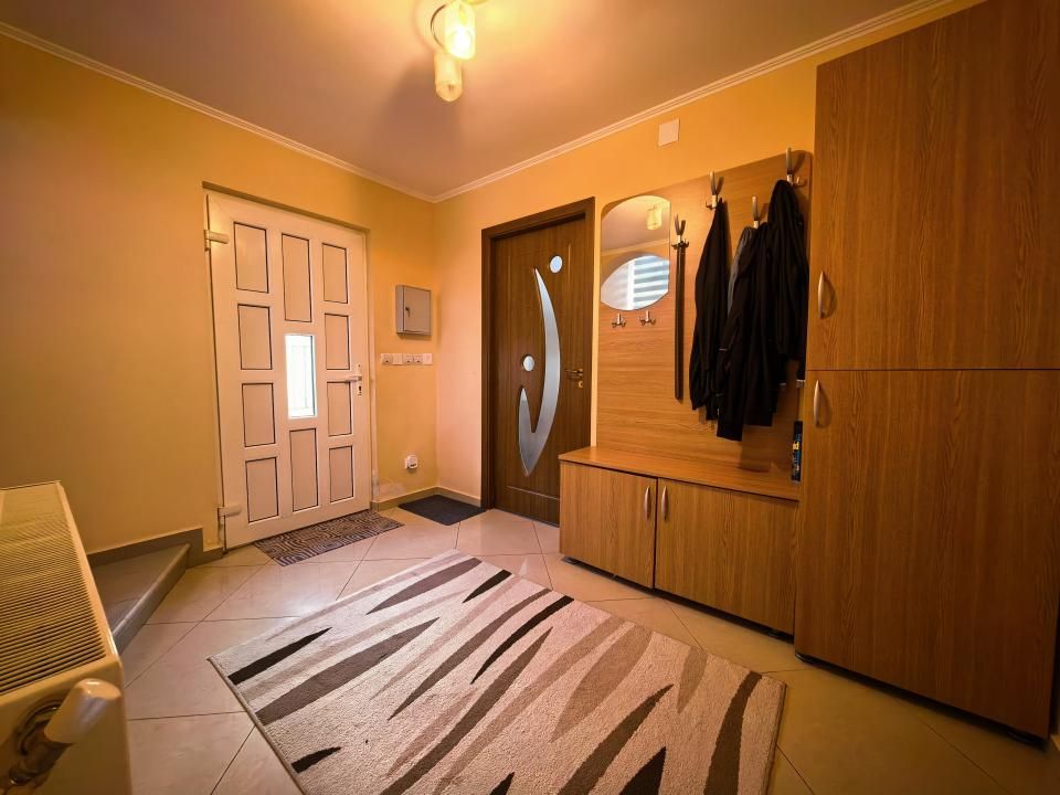 Casă individuală 4 camere 2 garaje 150 mp + anexa și gradina — fotografia 17