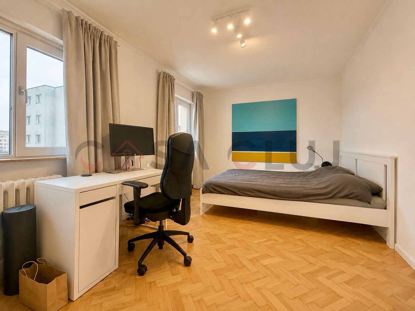 Apartament renovat, etaj intermediar, zona Bucegi — fotografia 5