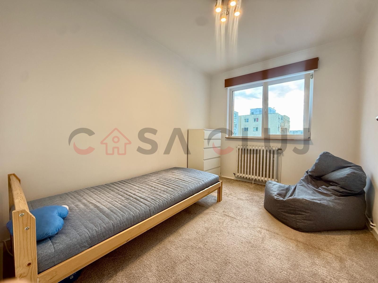 Apartament renovat, etaj intermediar, zona Bucegi — fotografia 7