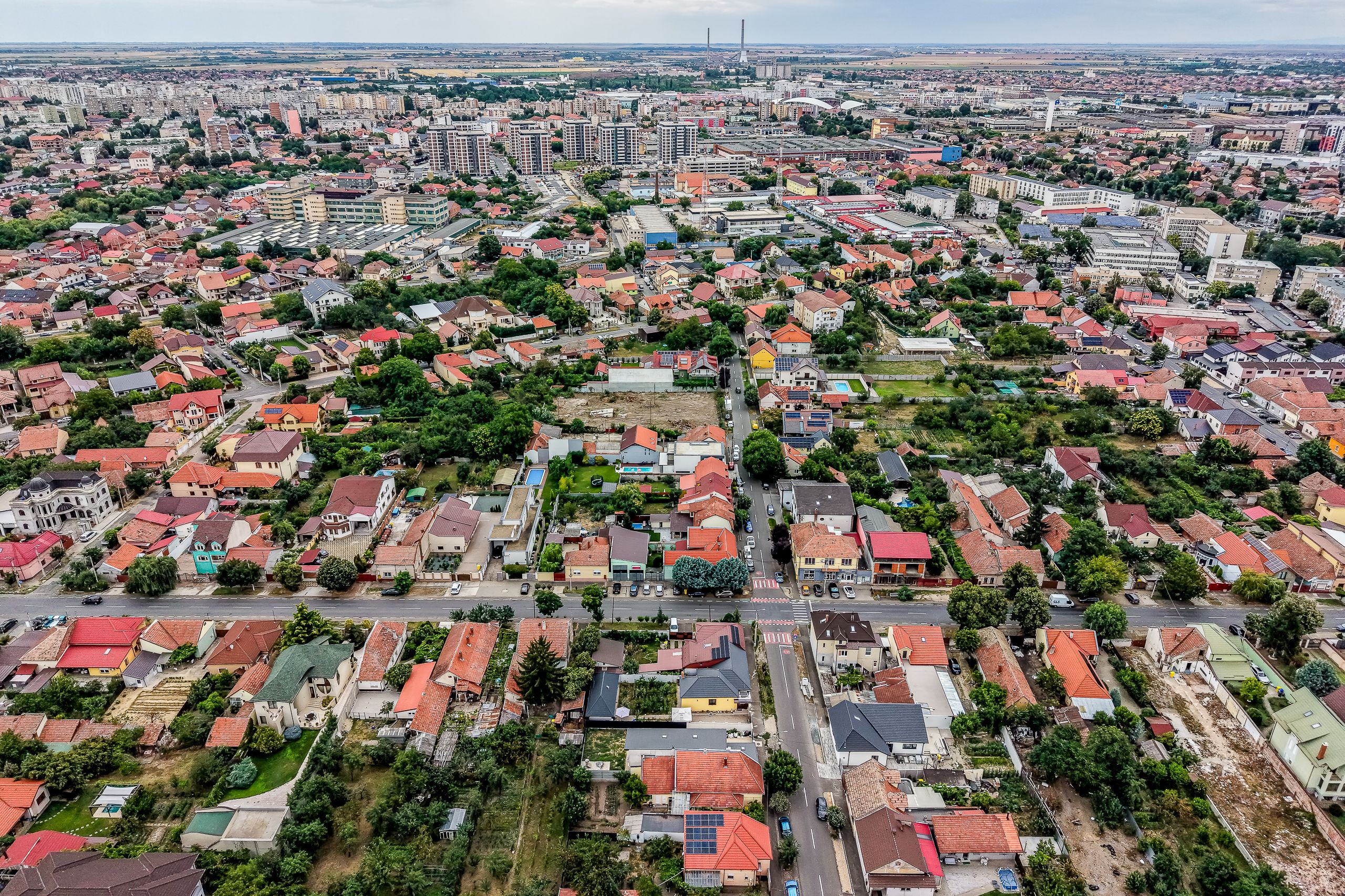 Casa Solida cu Mansarda in Zona Excelenta Parneava — fotografia 12