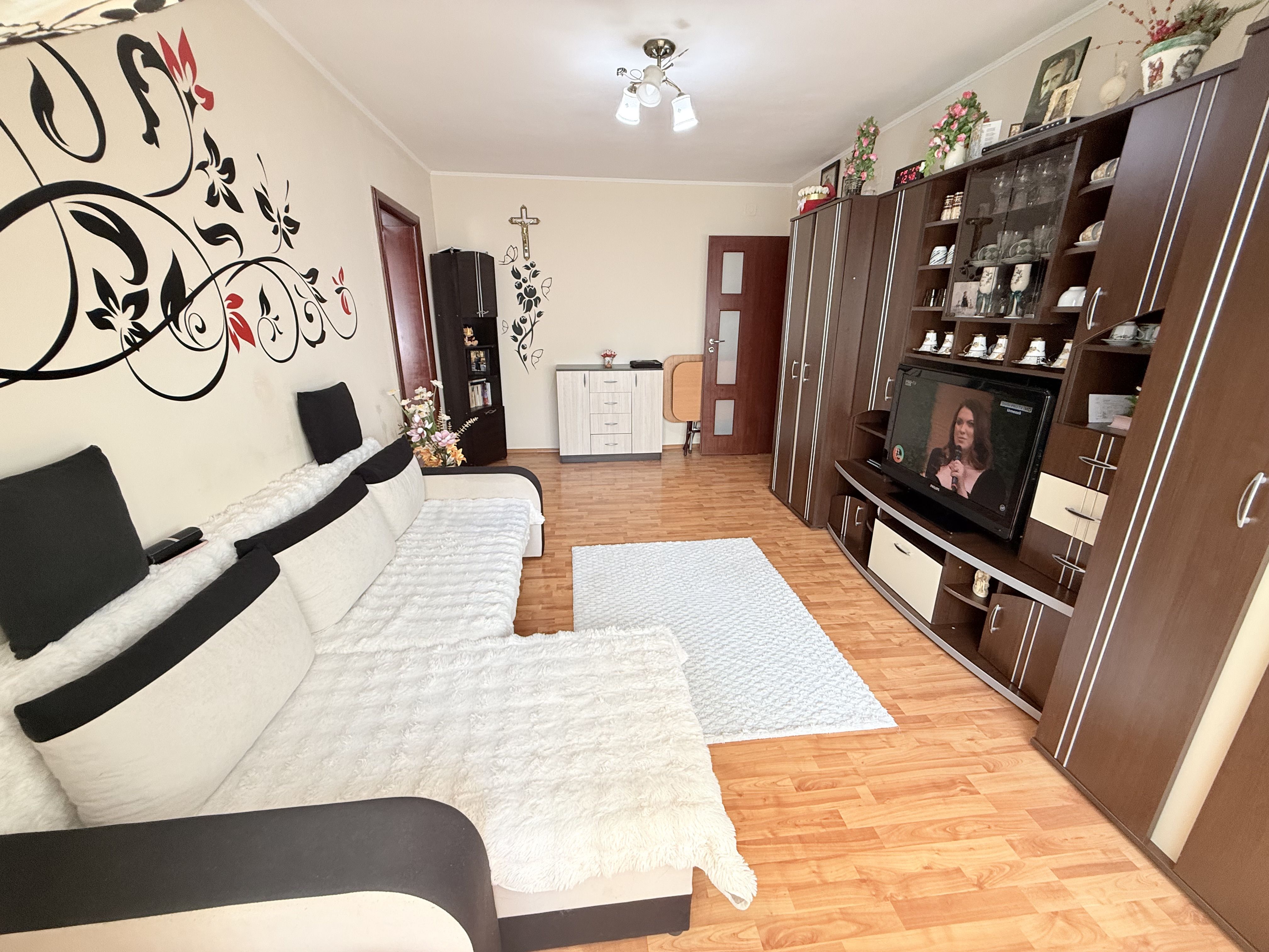 Ap 2 camere 55 mp - mobilat - zona centrala - Str Schelelor