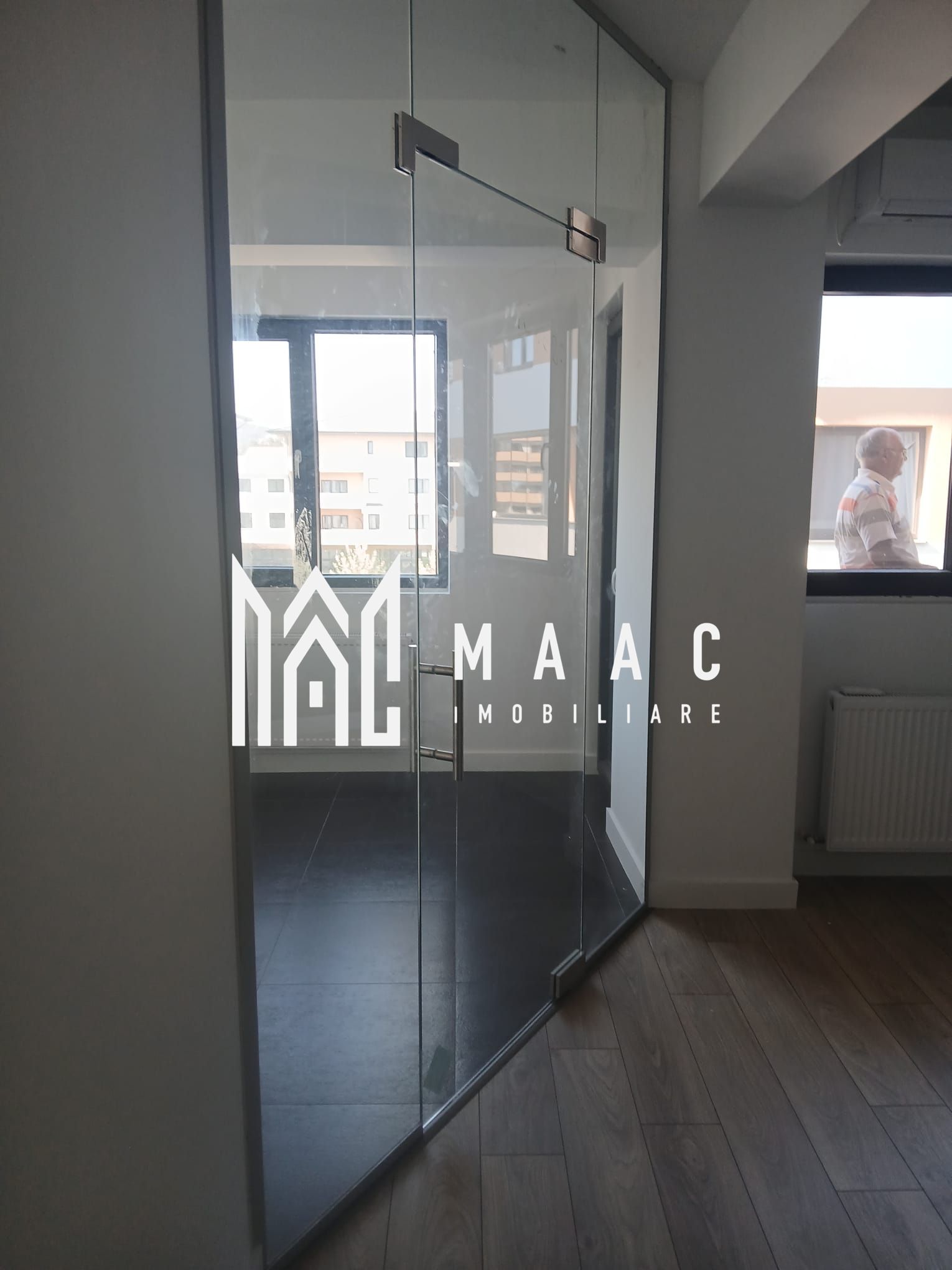 Apartament 2 camere de vânzare | Râmnicu Vâlcea | Parcare — fotografia 4