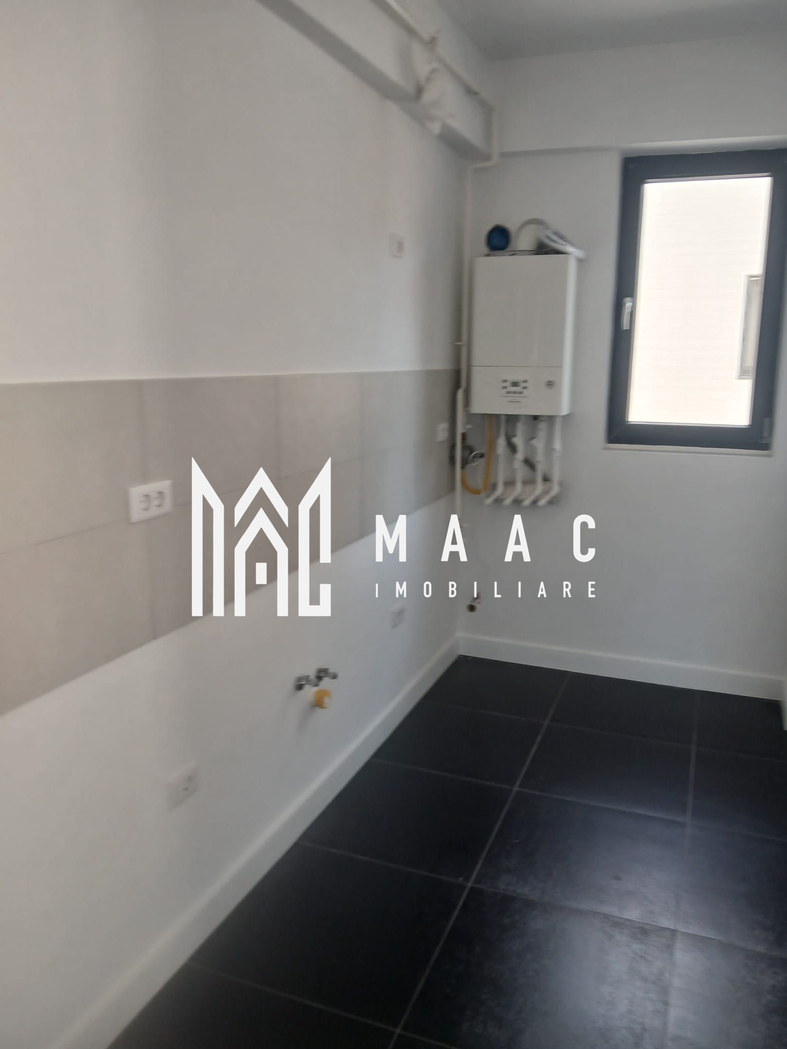 Apartament 2 camere de vânzare | Râmnicu Vâlcea | Parcare — fotografia 5