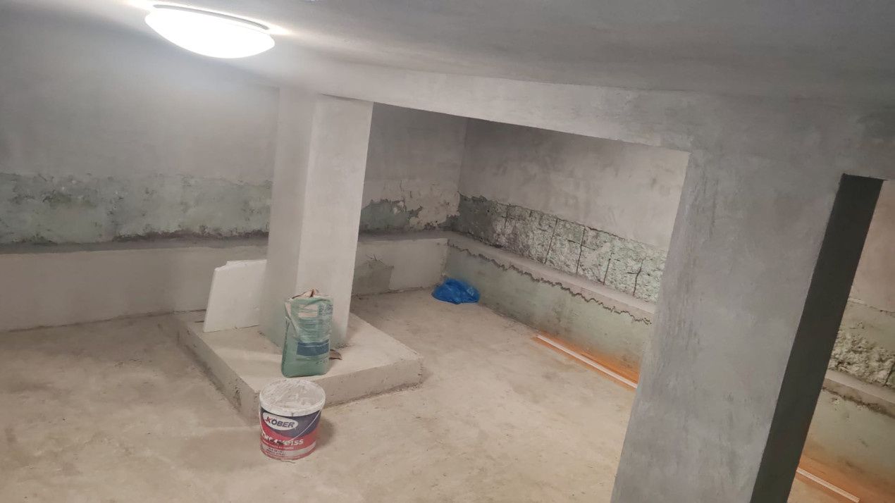 Spatiu comercial nou. Spatiu birouri — fotografia 12