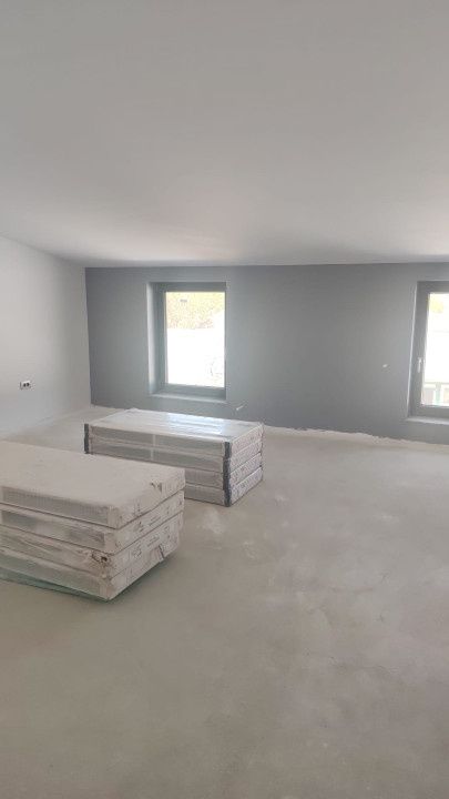 Spatiu comercial nou. Spatiu birouri — fotografia 14